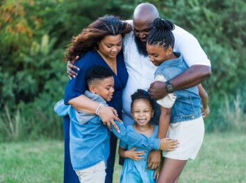 family-7257182_1280